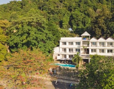 Deluxe Family Room with Sea View